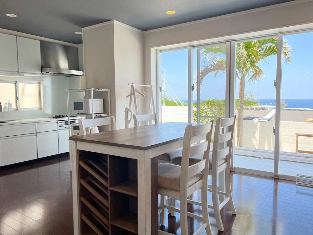 【1階】【素泊まり】絶景に癒されるリゾートステイ！お部屋でホエールウォッチング（12月~4月）