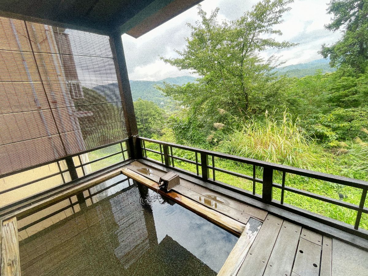 近隣旅館「香風館」の温泉利用無料　※キセツ棟より車で3分