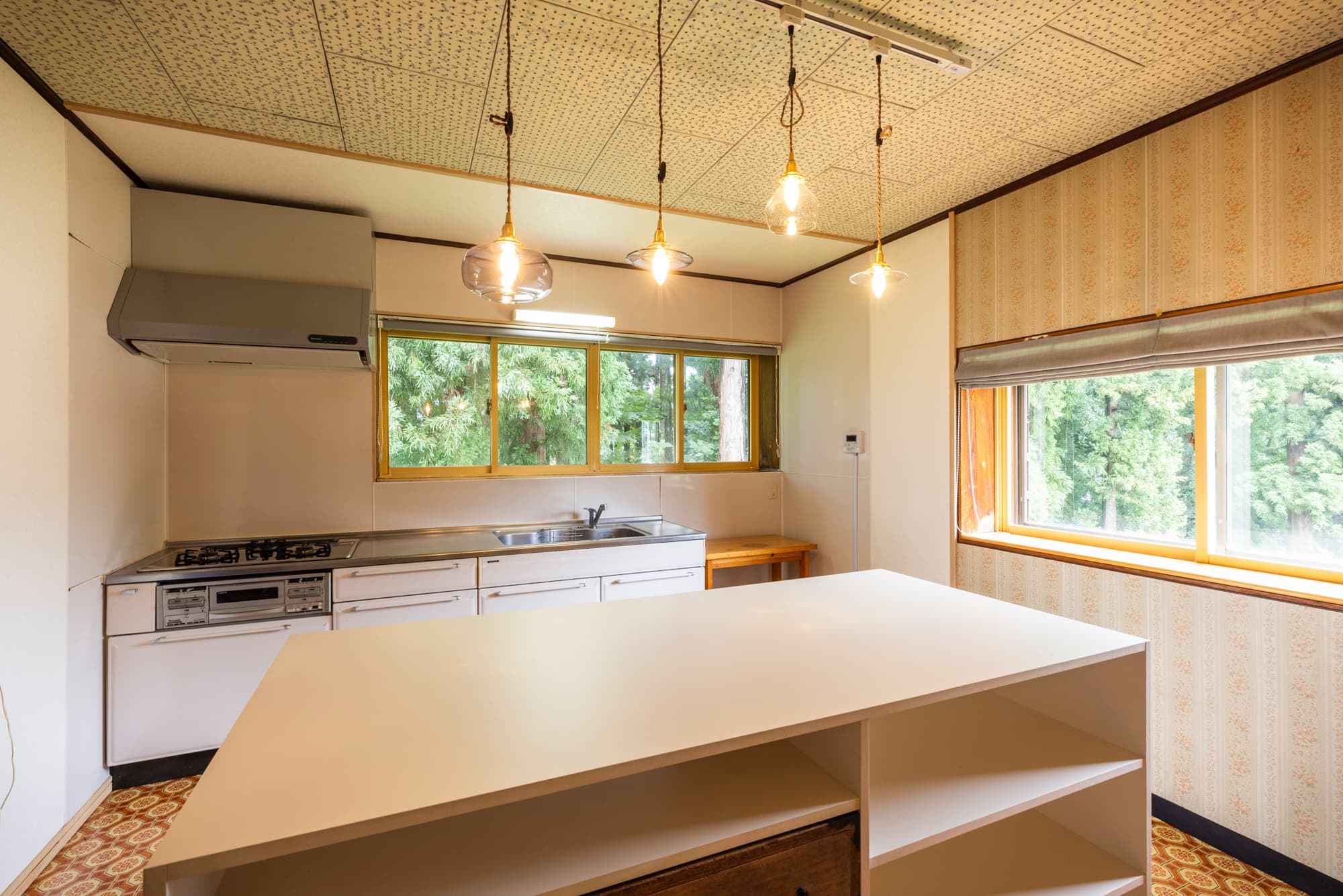 町宿Oranchiの繋がりを演出するインテリアです。