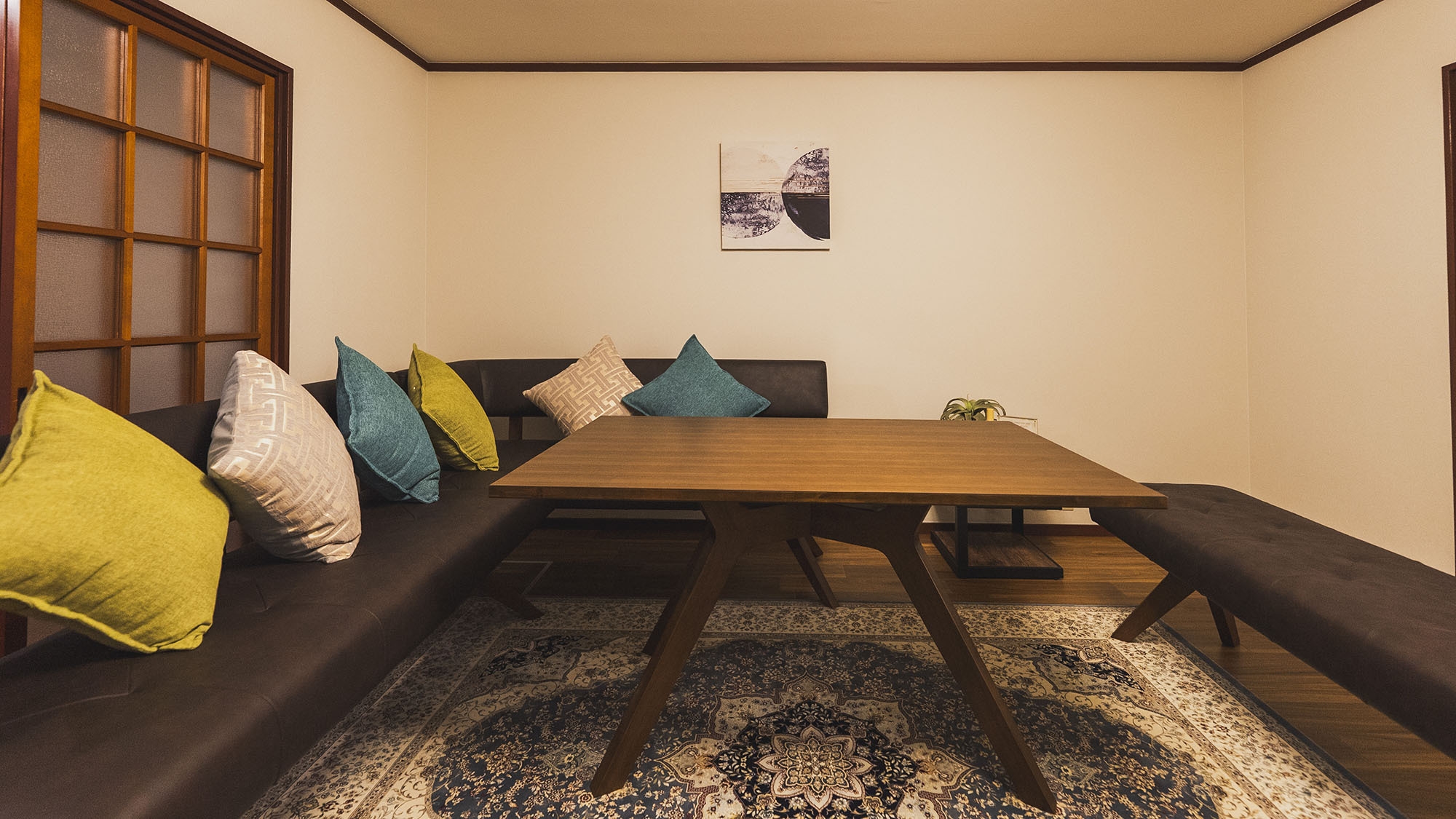 【素泊まり】駅から徒歩約5分！上質な空間と檜風呂でゆったり寛ぐ、完全プライベート空間を満喫