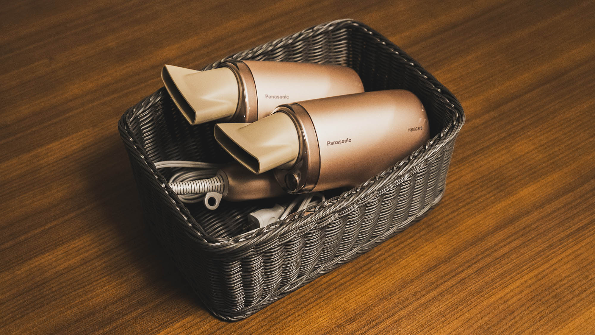 ・【アメニティ】ナノケア搭載のヘアドライヤーを完備。女子旅や家族旅行に便利です。