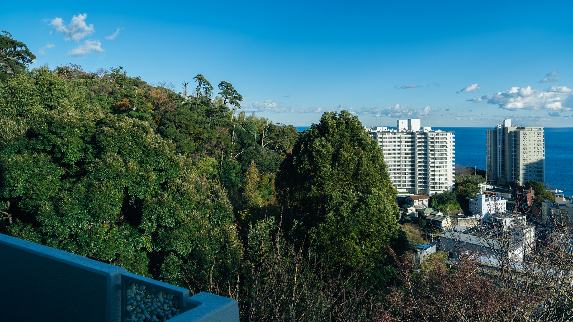 【外観】熱海の景色を見渡すことができます。