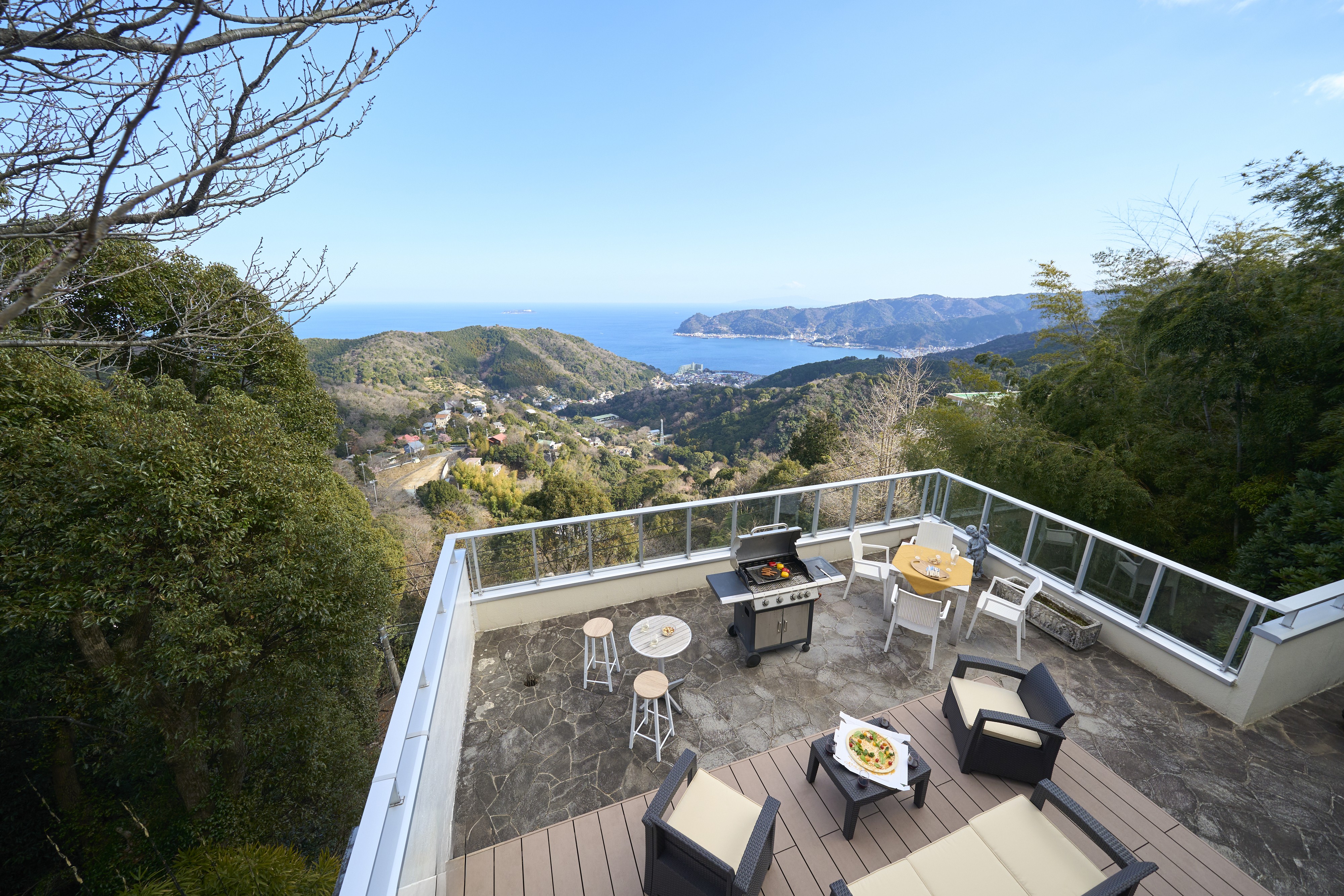 食材・調味料はご持参ください。