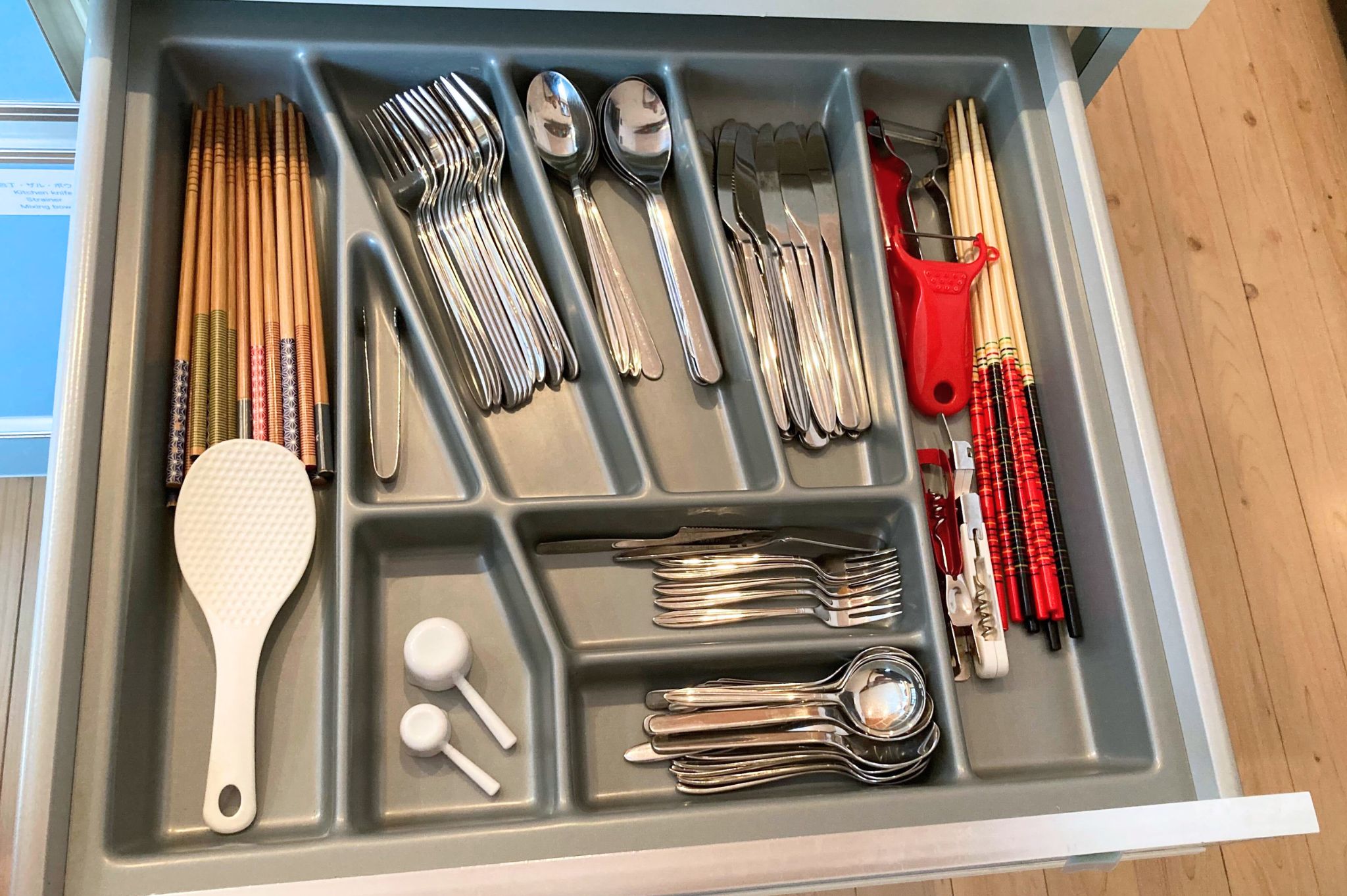 【キッチン】定員人数分のカテラリーがございます