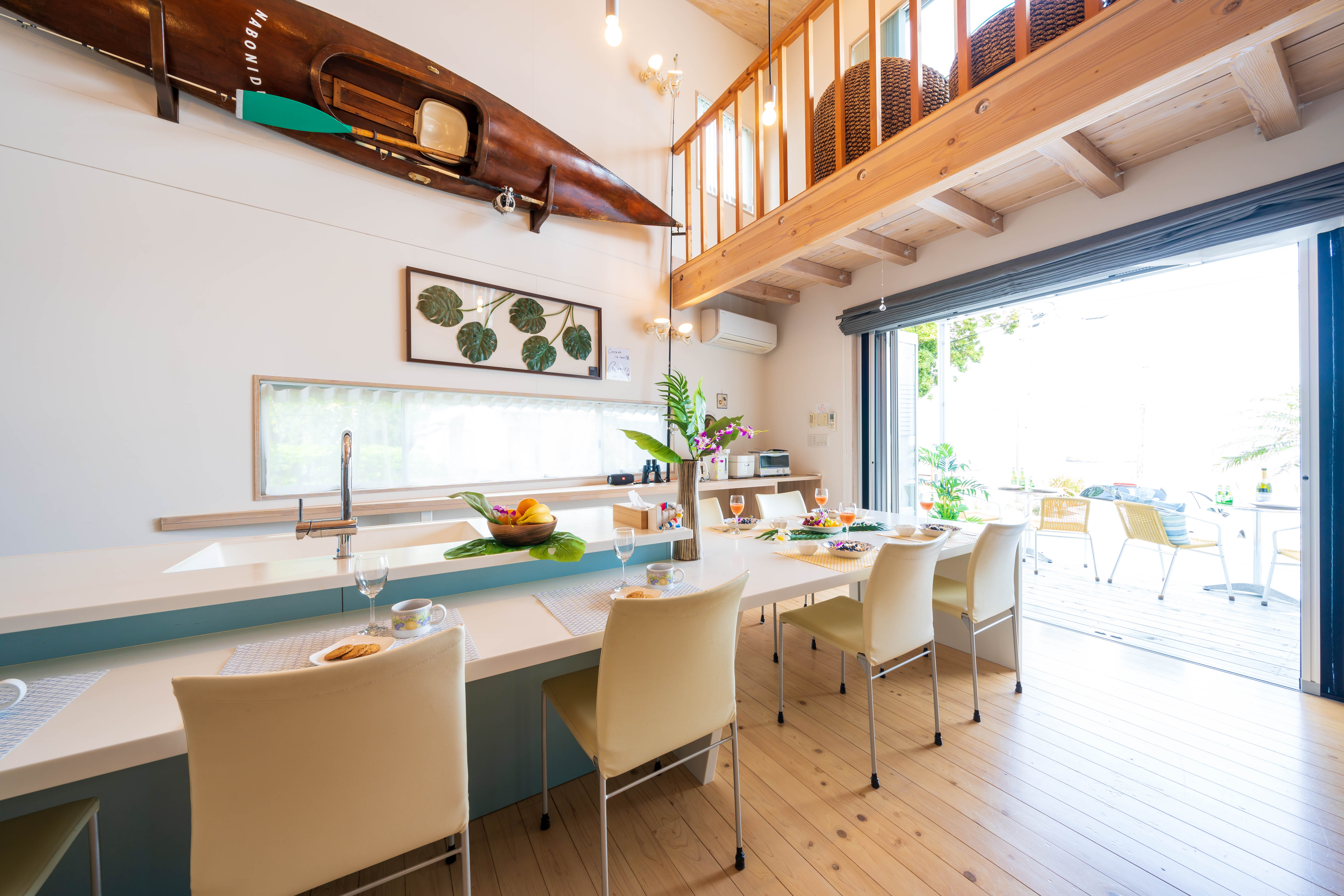 【ダイニング】海をみながらお食事