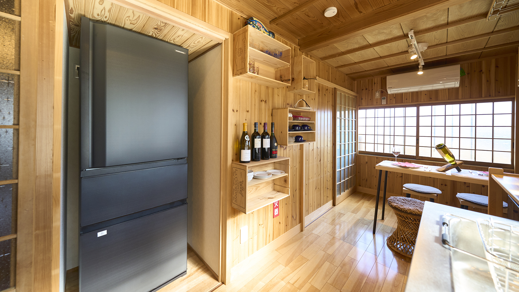 【キッチン】食材・調味料はご持参ください。