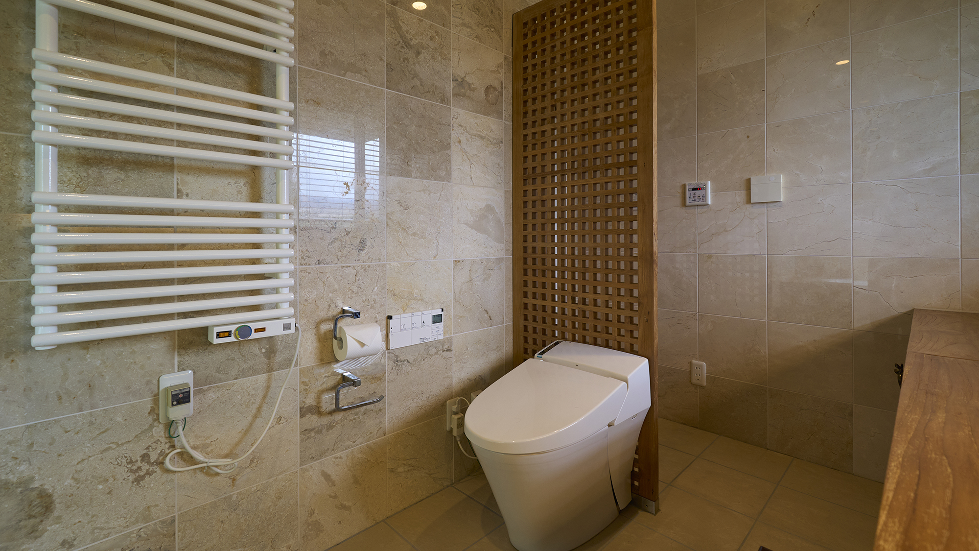 【2階トイレ】ウォシュレット付き