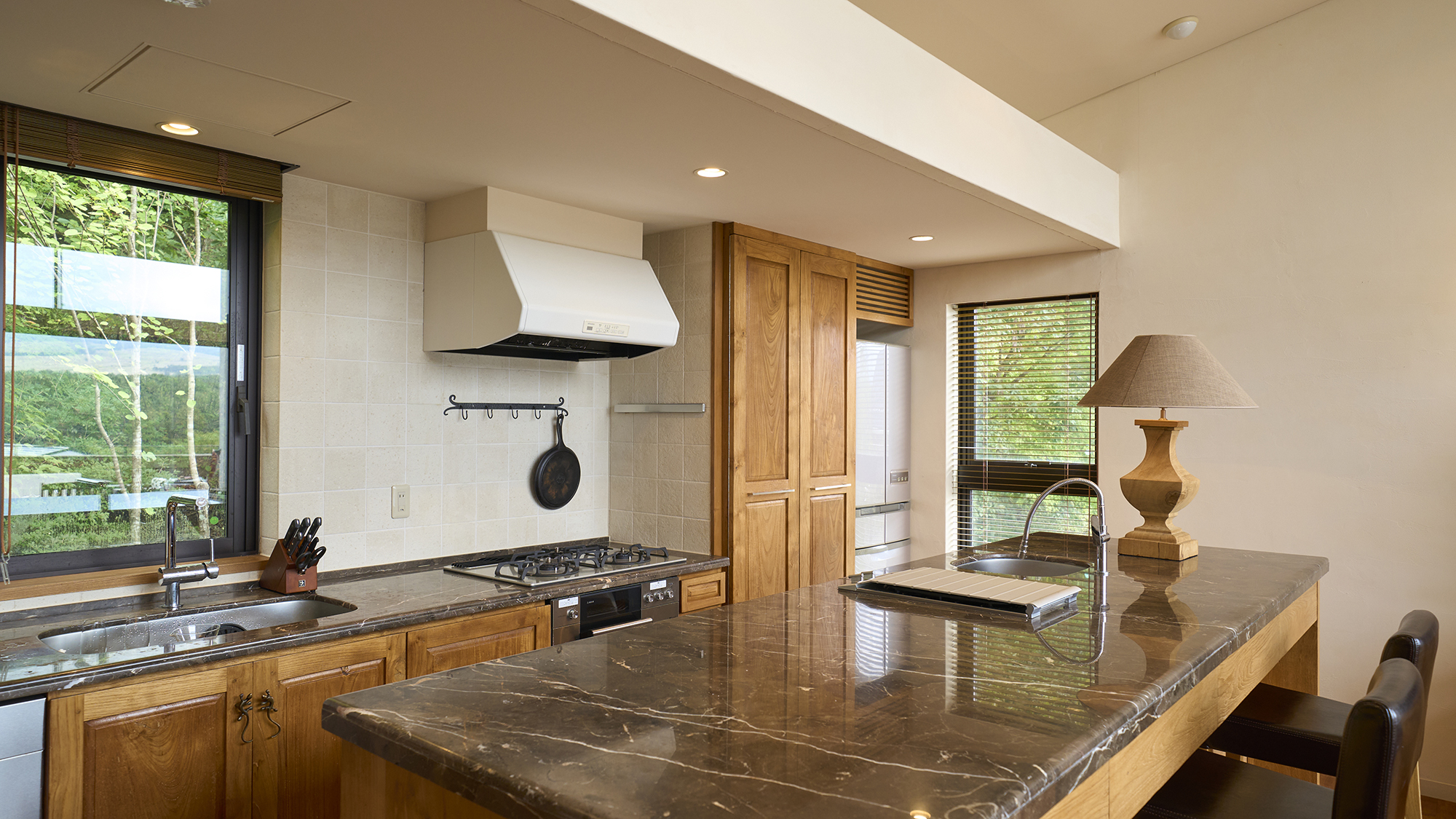 【キッチン】食材・調味料はご持参ください。