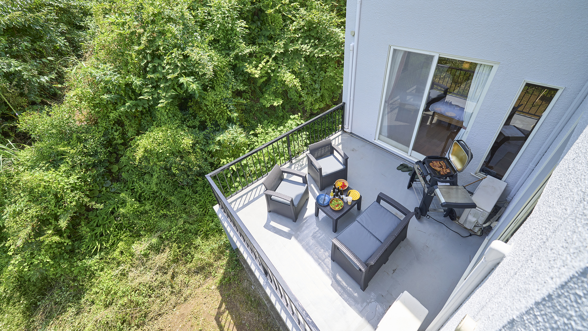 【テラス】BBQをお楽しみいただけます。