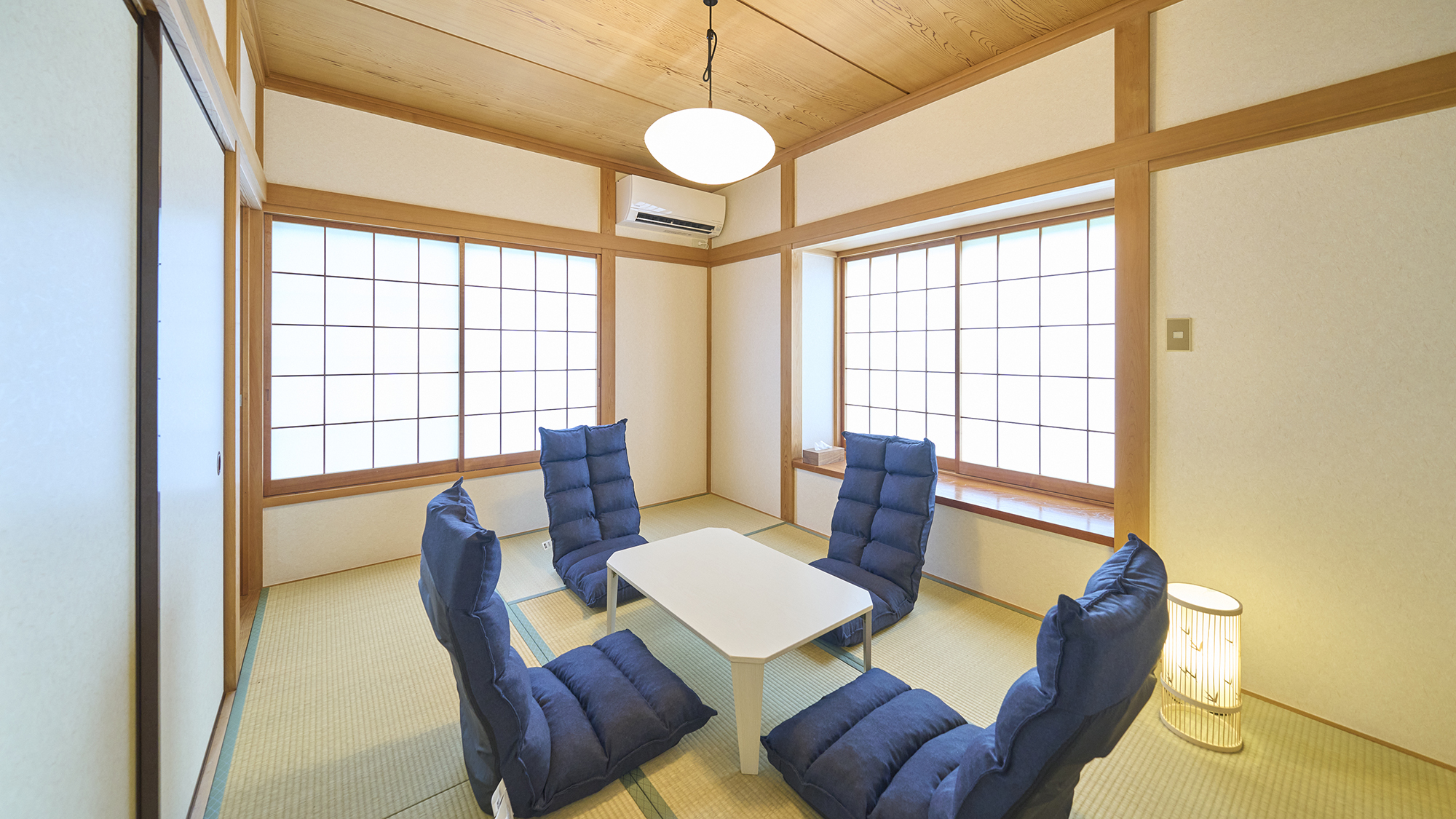 【和室】7名様以上でご利用の際はお布団をご用意いたします。