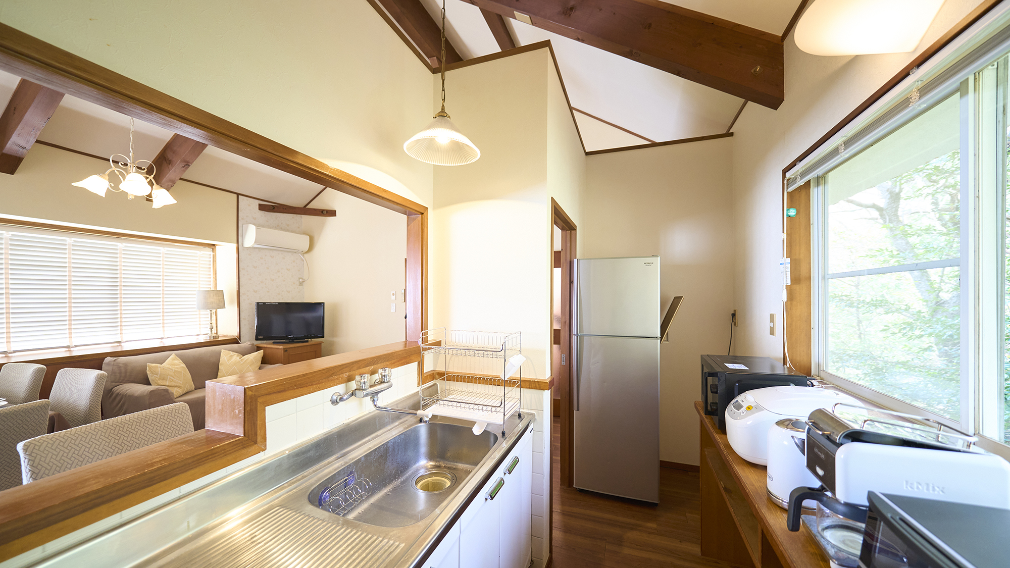 【キッチン】基本的な調理器具・家電は取り揃えております。