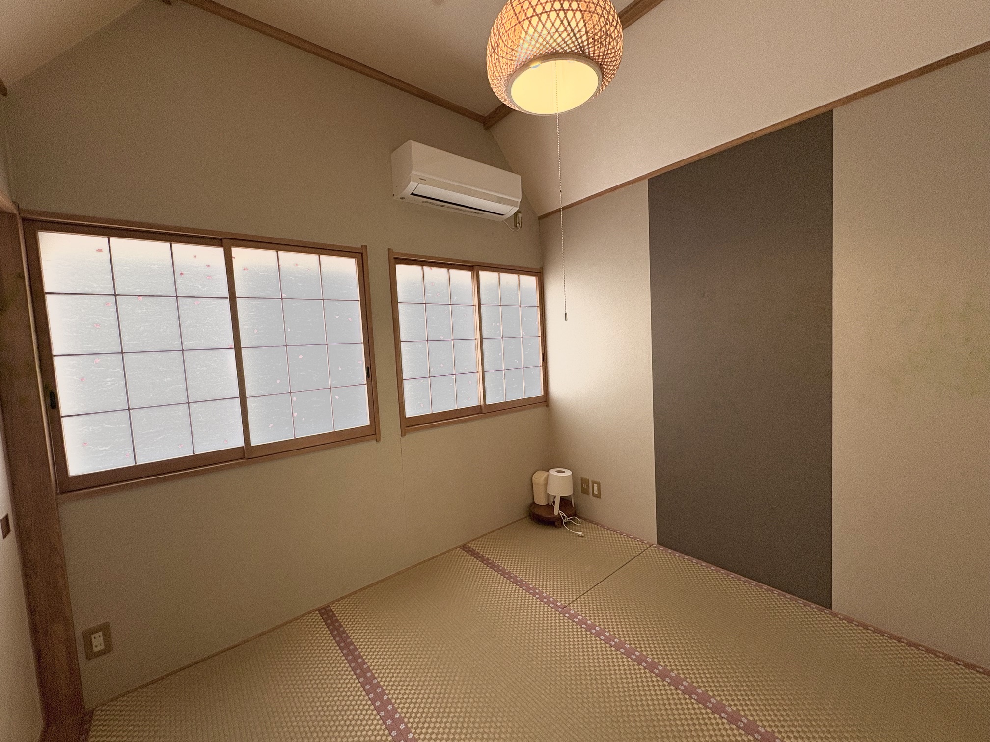 【２階和室】お布団３名様ご用意可能です