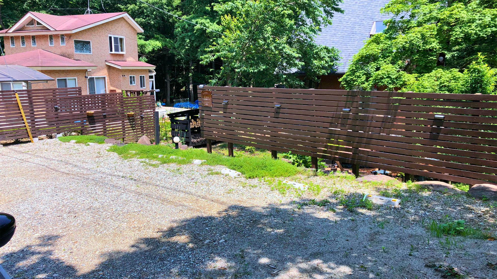 【駐車場】施設前に無料駐車場がございます。(4台まで)