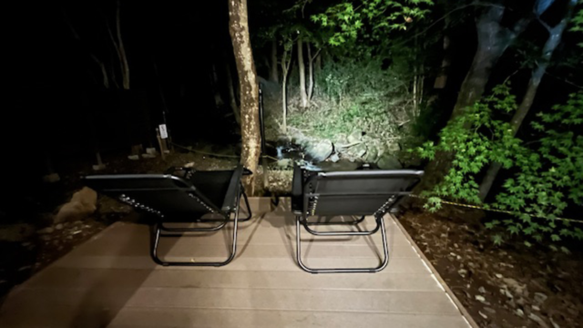 【サウナ】外気浴で整ってください。