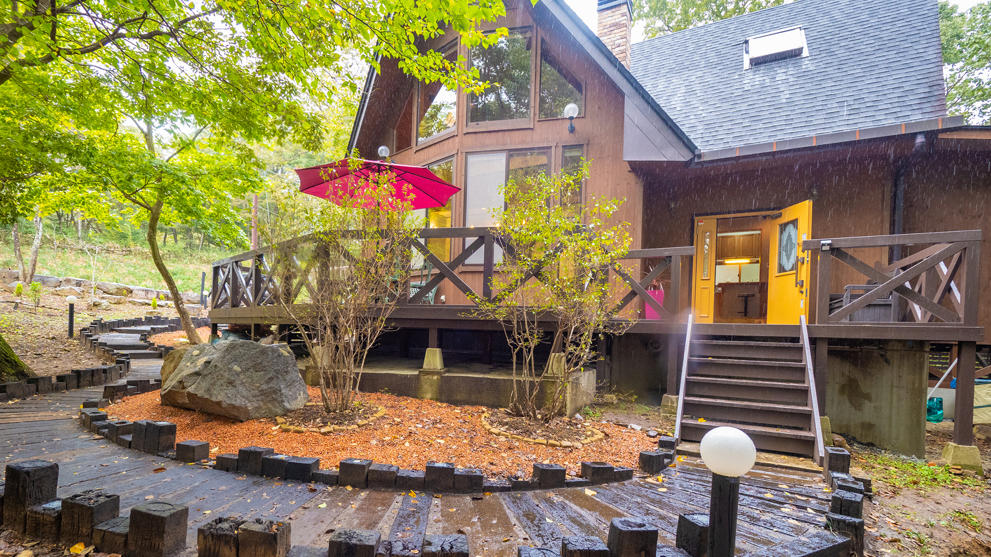 【外観】那須の自然を満喫できる一棟貸しの別荘です。