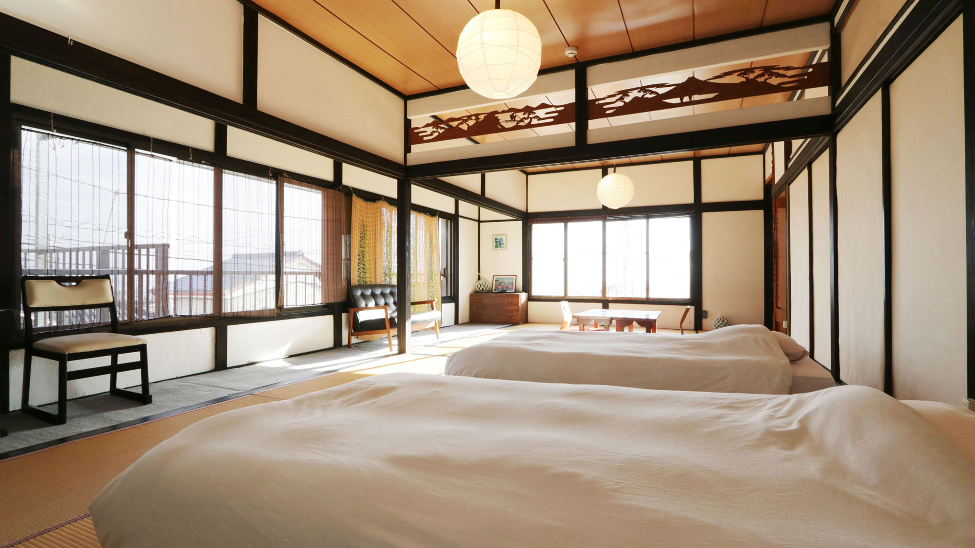 2階10+10畳二間＊\