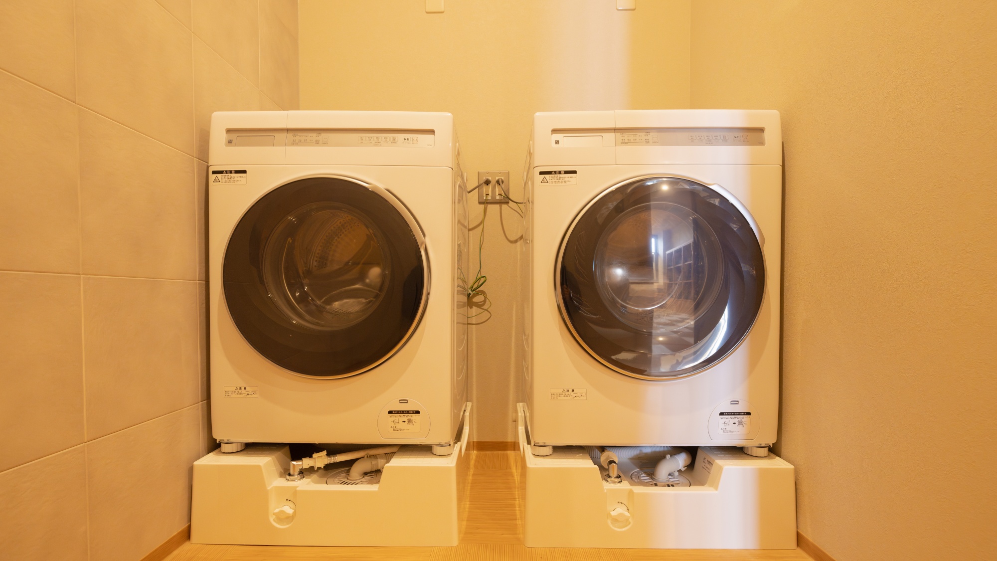 【ランドリー】無料にてご利用いただけます。洗剤は売店にて販売しております。