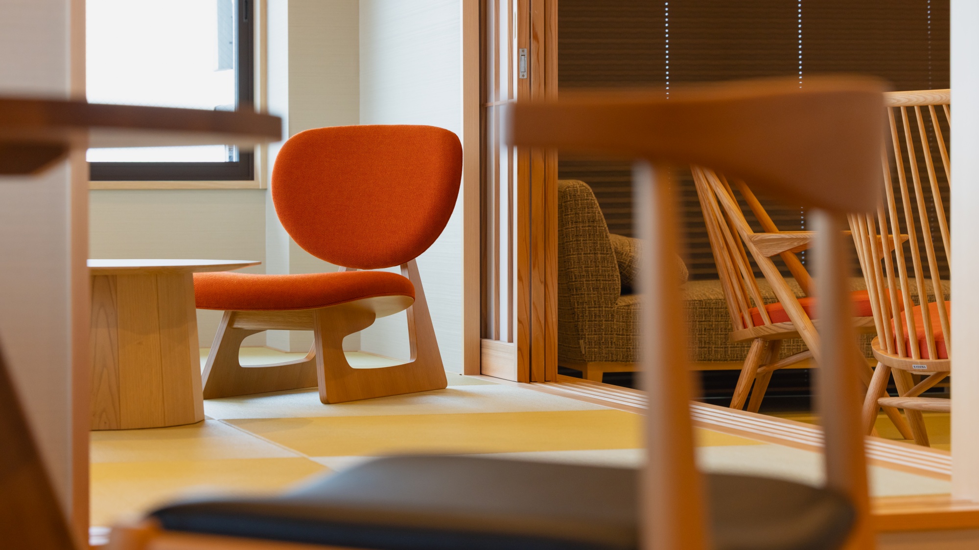 【スイートルーム】和と洋が融合した空間で寛ぎの時間をお過ごしください。