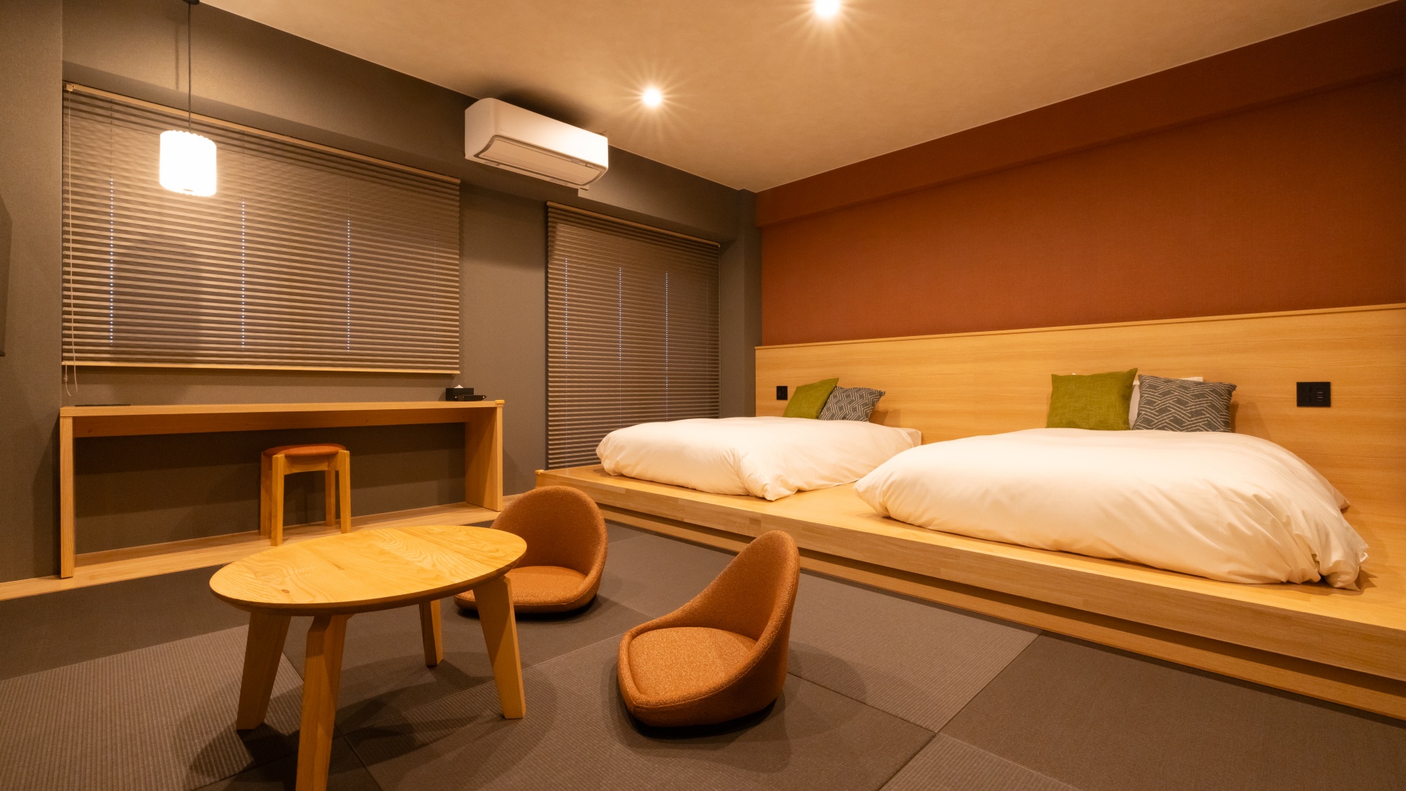 【モダンツイン】土地の木材を使用した温かみある空間で皆さまをお出迎え。