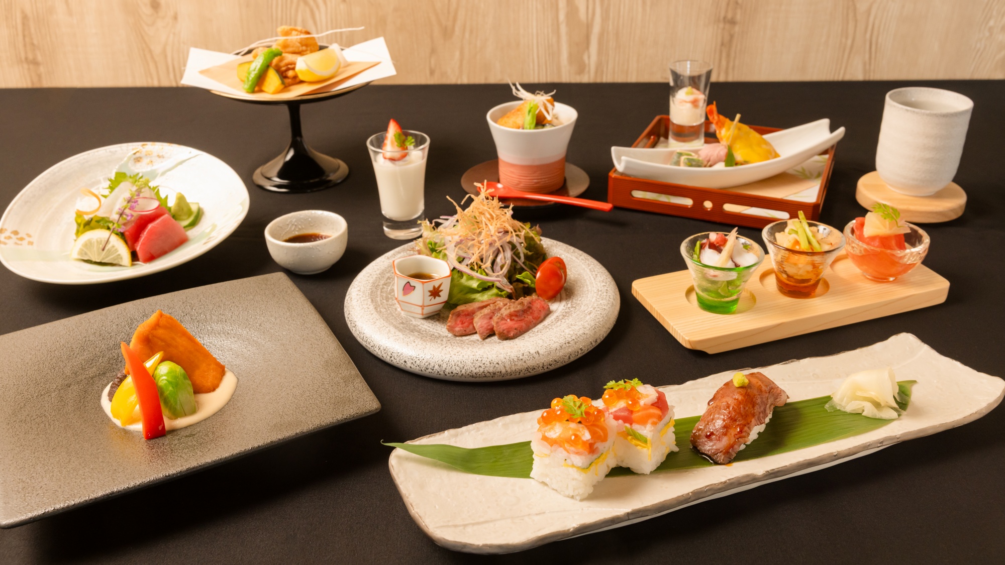 【ご夕食】季節の移ろいを思わせる品々を心ゆくまでご堪能ください。※画像はイメージです。