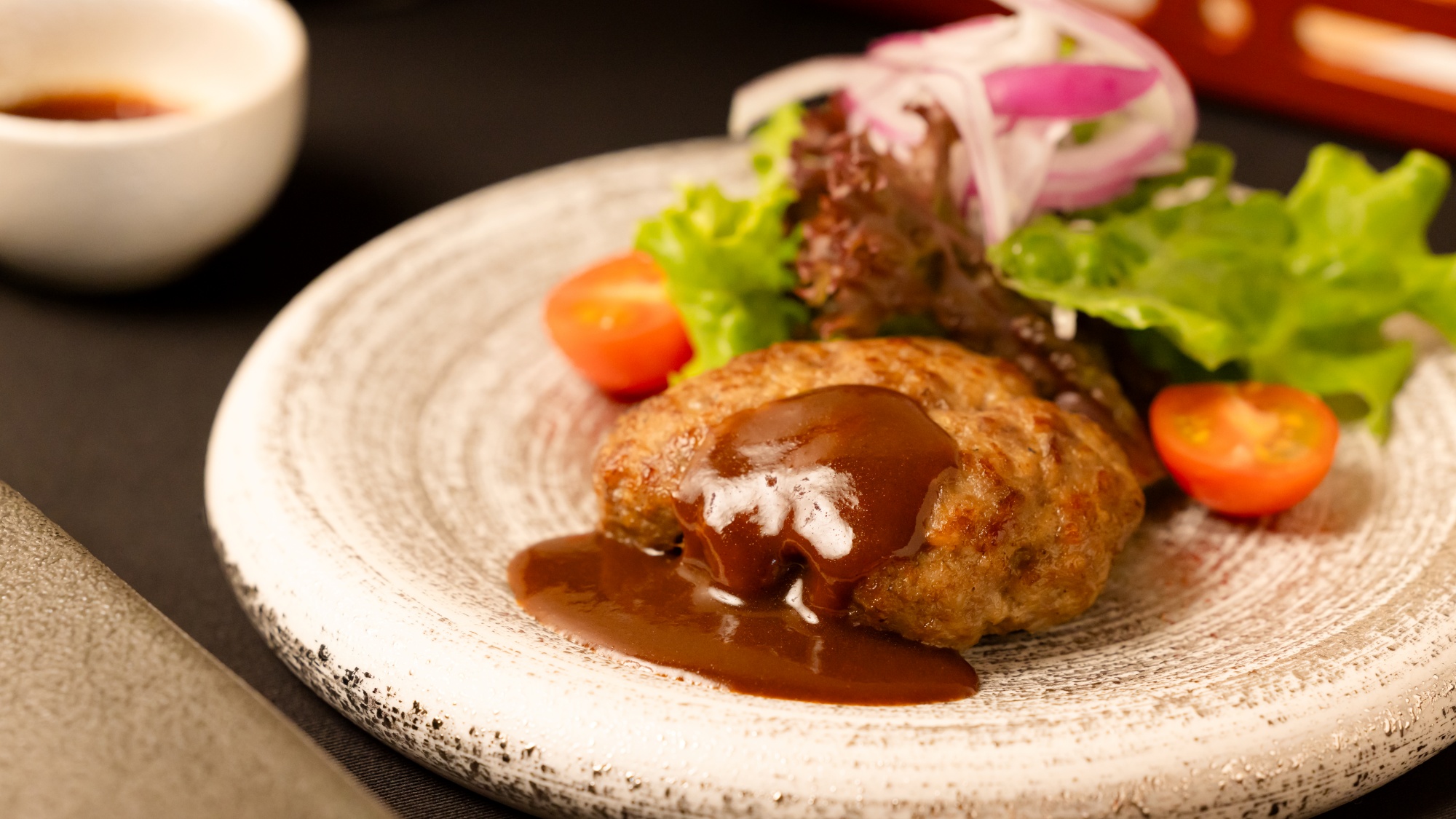 【ご夕食】ジューシーさがたまらない、ブランド牛・前沢牛ハンバーグは是非一度ご賞味ください。※イメージ