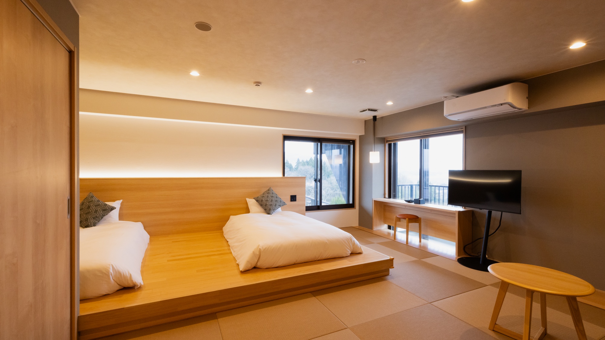 【スーペリアツイン】最大4名様までご利用いただけるゆとりある癒しの空間。