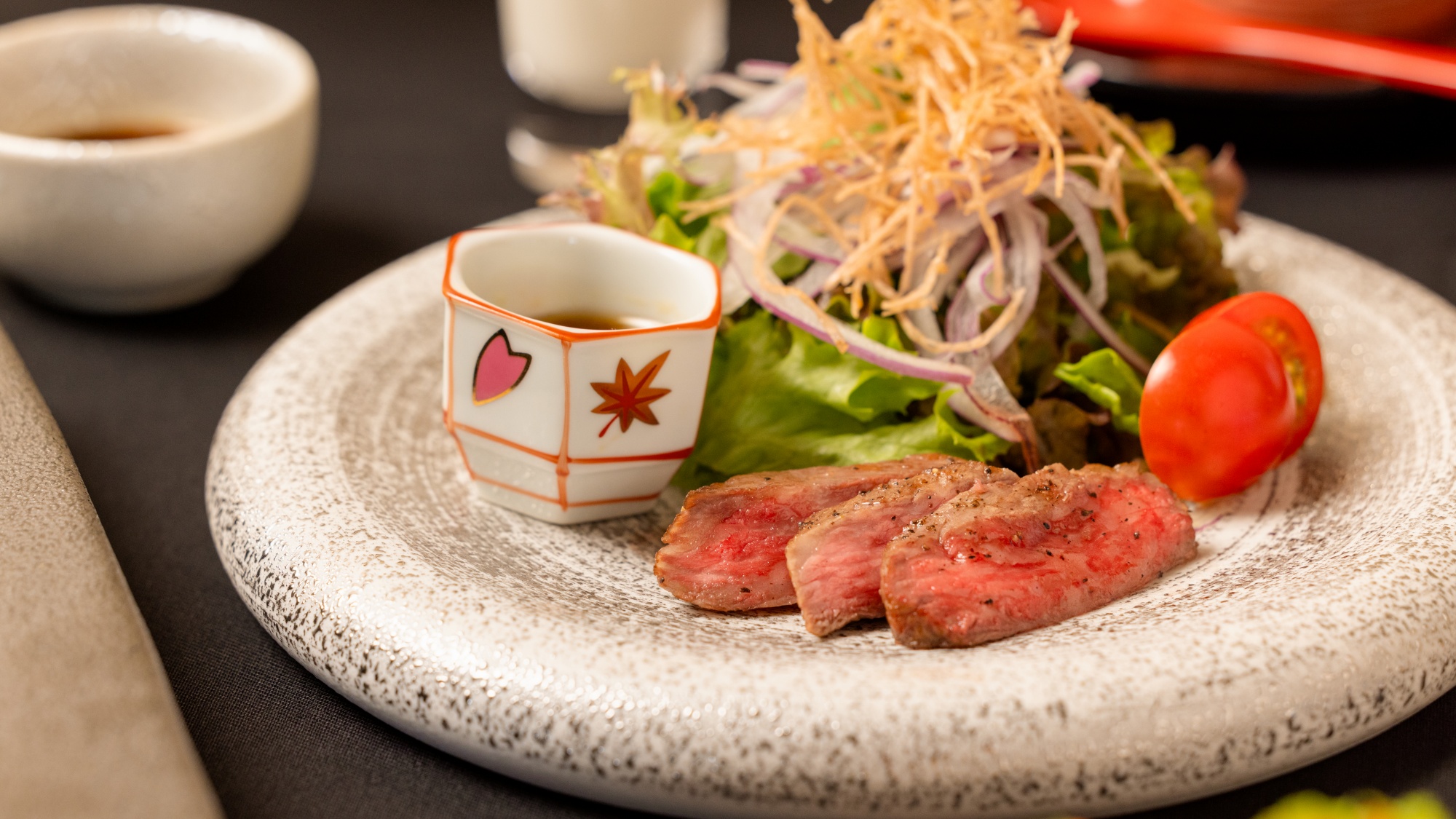 【ご夕食】「全国肉用牛枝肉共励会」において最高位の名誉賞を6度も獲得した、岩手が誇るブランド牛。※イ