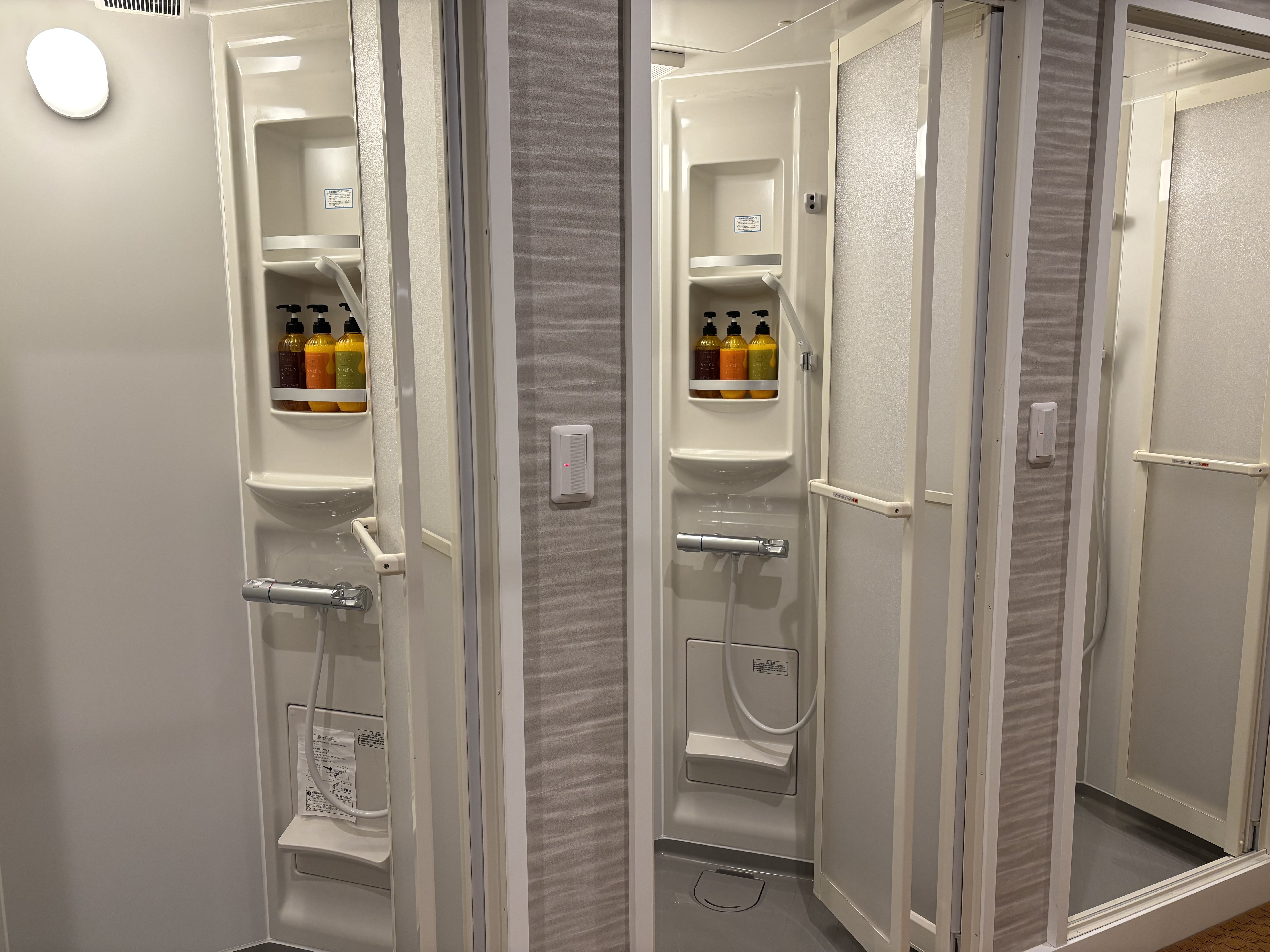 シャワー（共用）