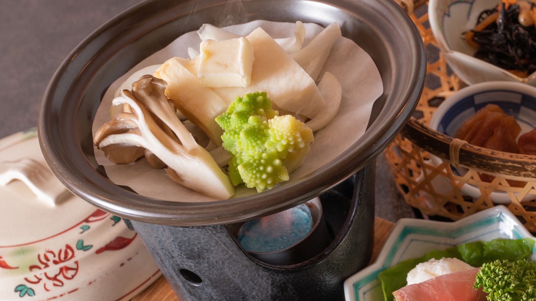 《朝食付プラン》体に優しい和朝食と美肌湯露天風呂で体の中から心身共にリフレッシュ