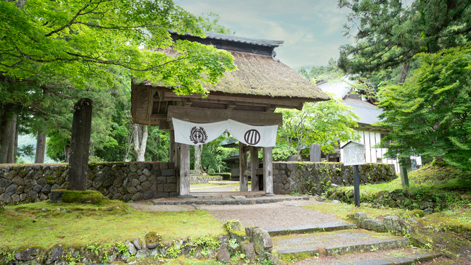 【花みずき】カジュアルなご滞在〜栗駒山麓の隠れた名湯で寛ぎのひととき