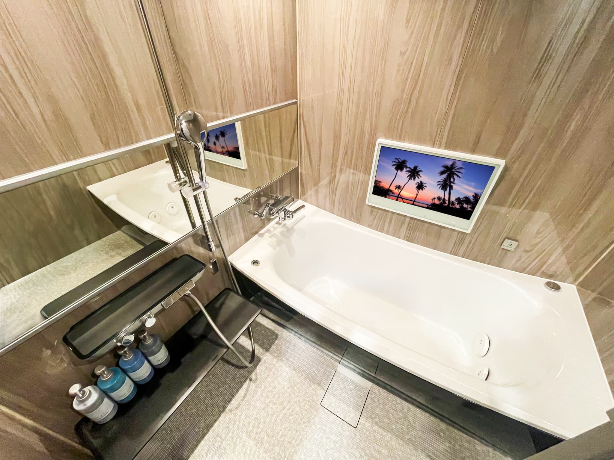 スーペリア浴室　喫煙