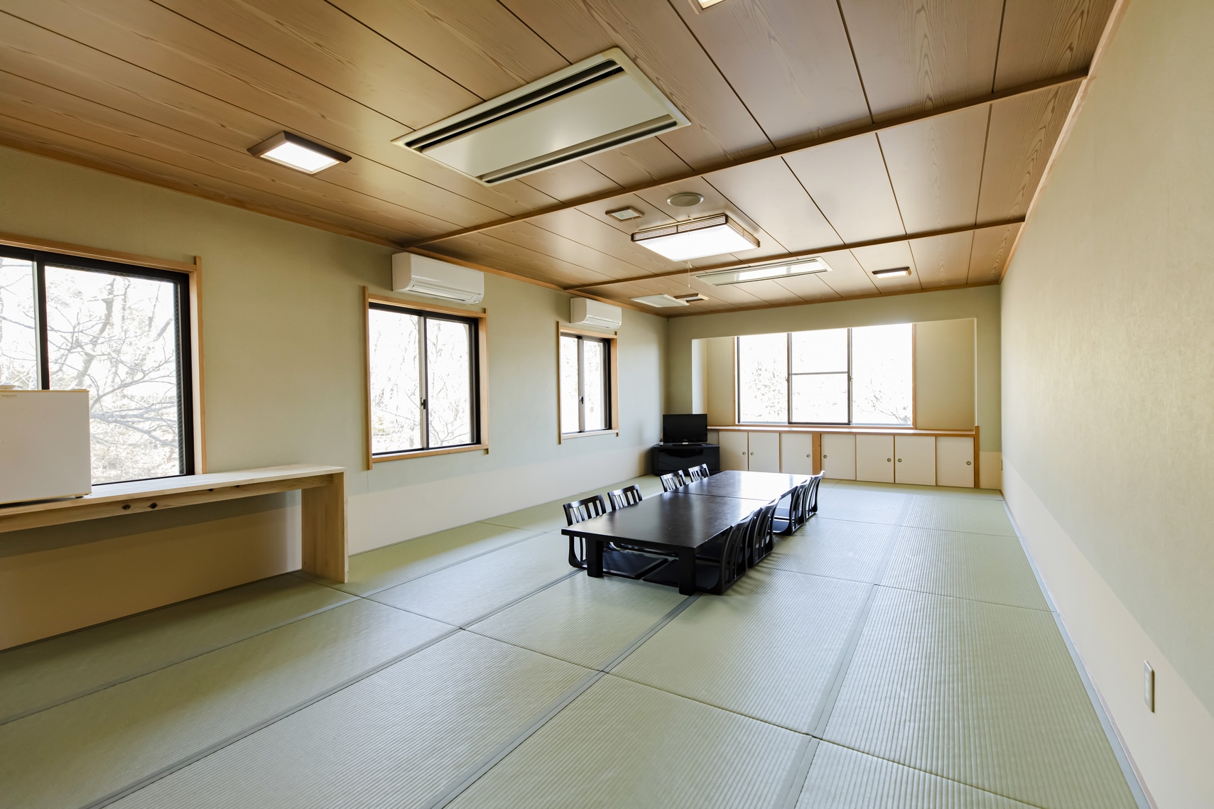 温泉満喫 素泊プラン　1階大部屋和室【ご家族・グループ向け】