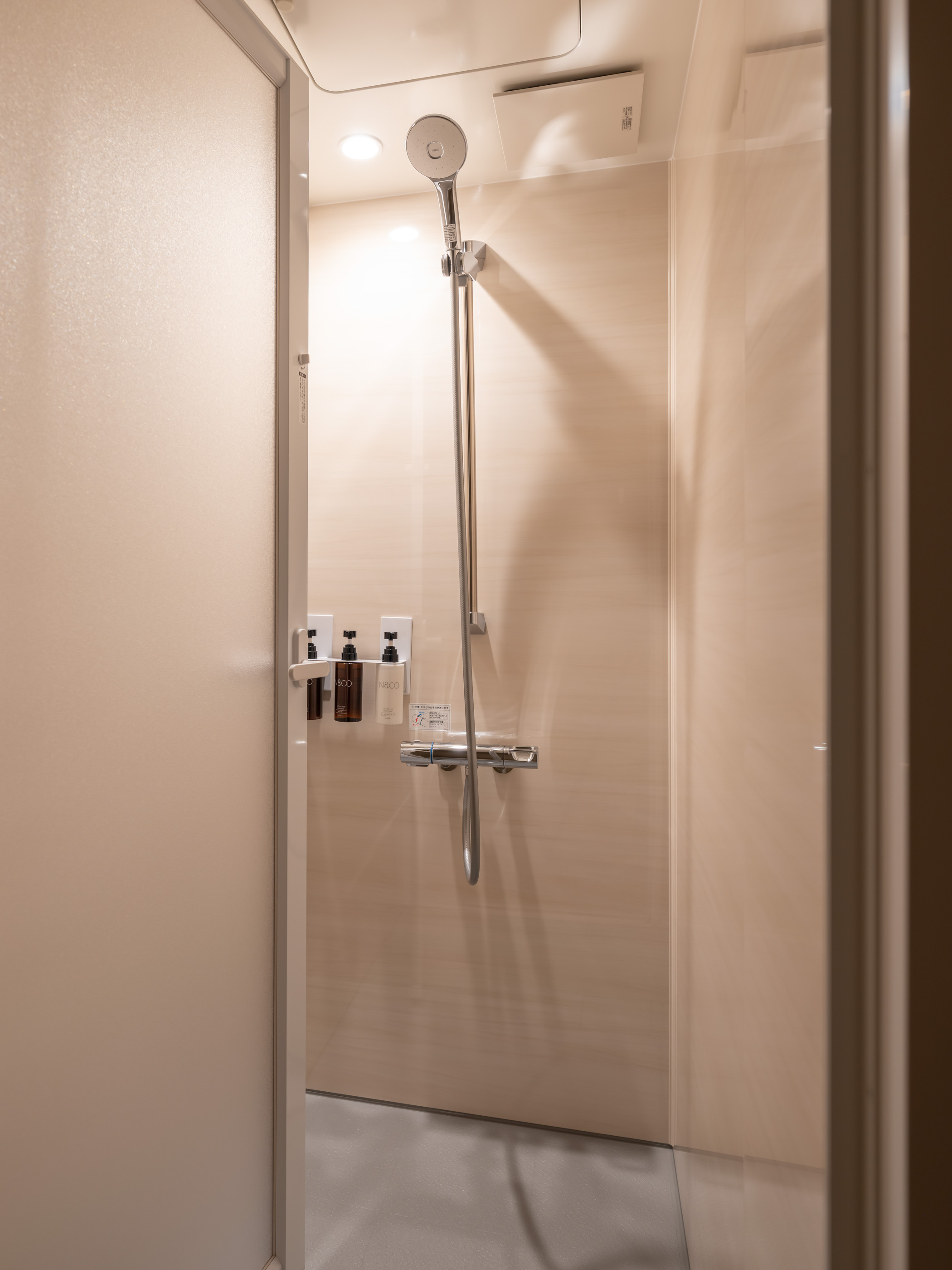 シャワーユニット