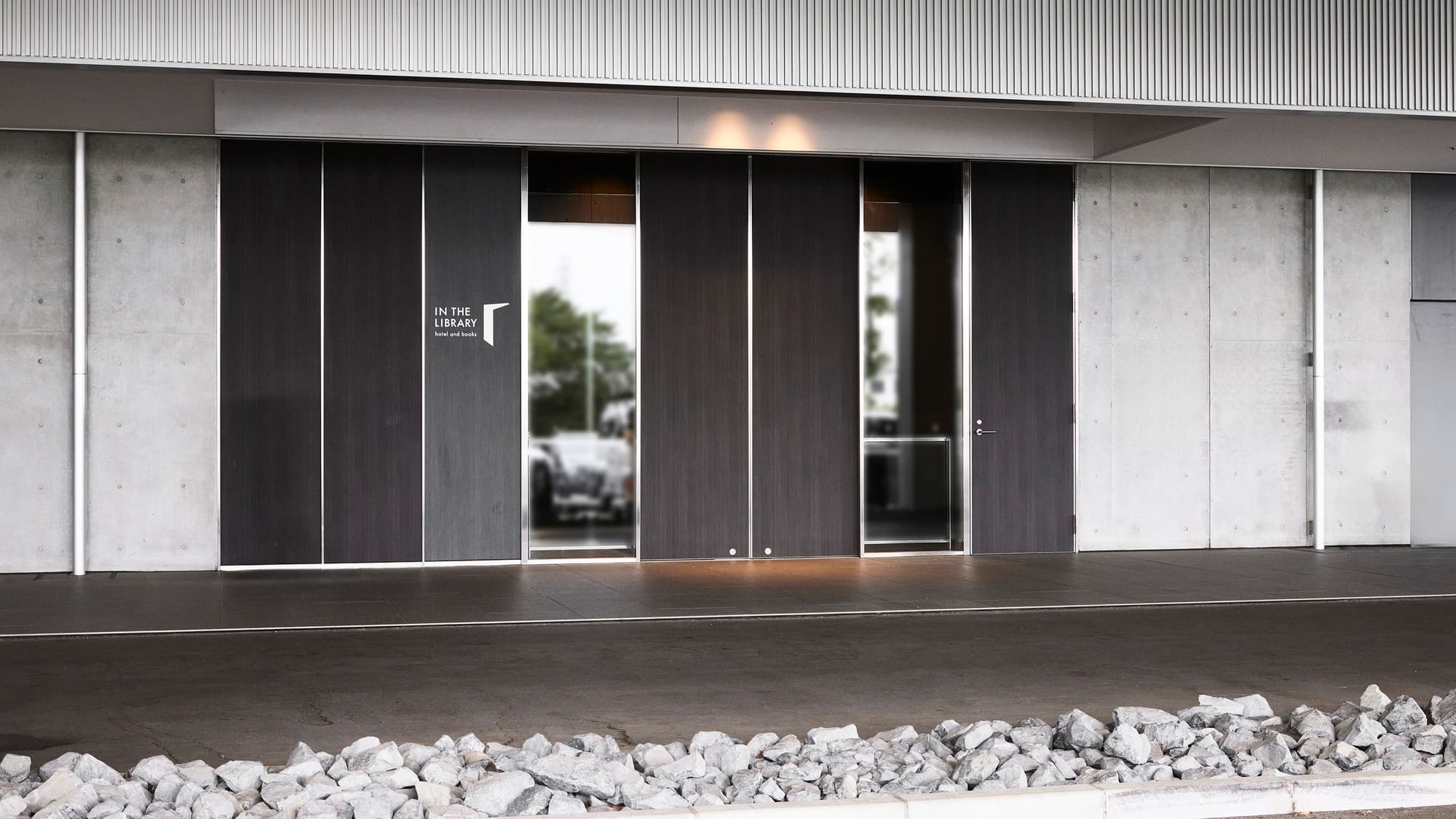 ホテル外観｜エントランス（1F） 