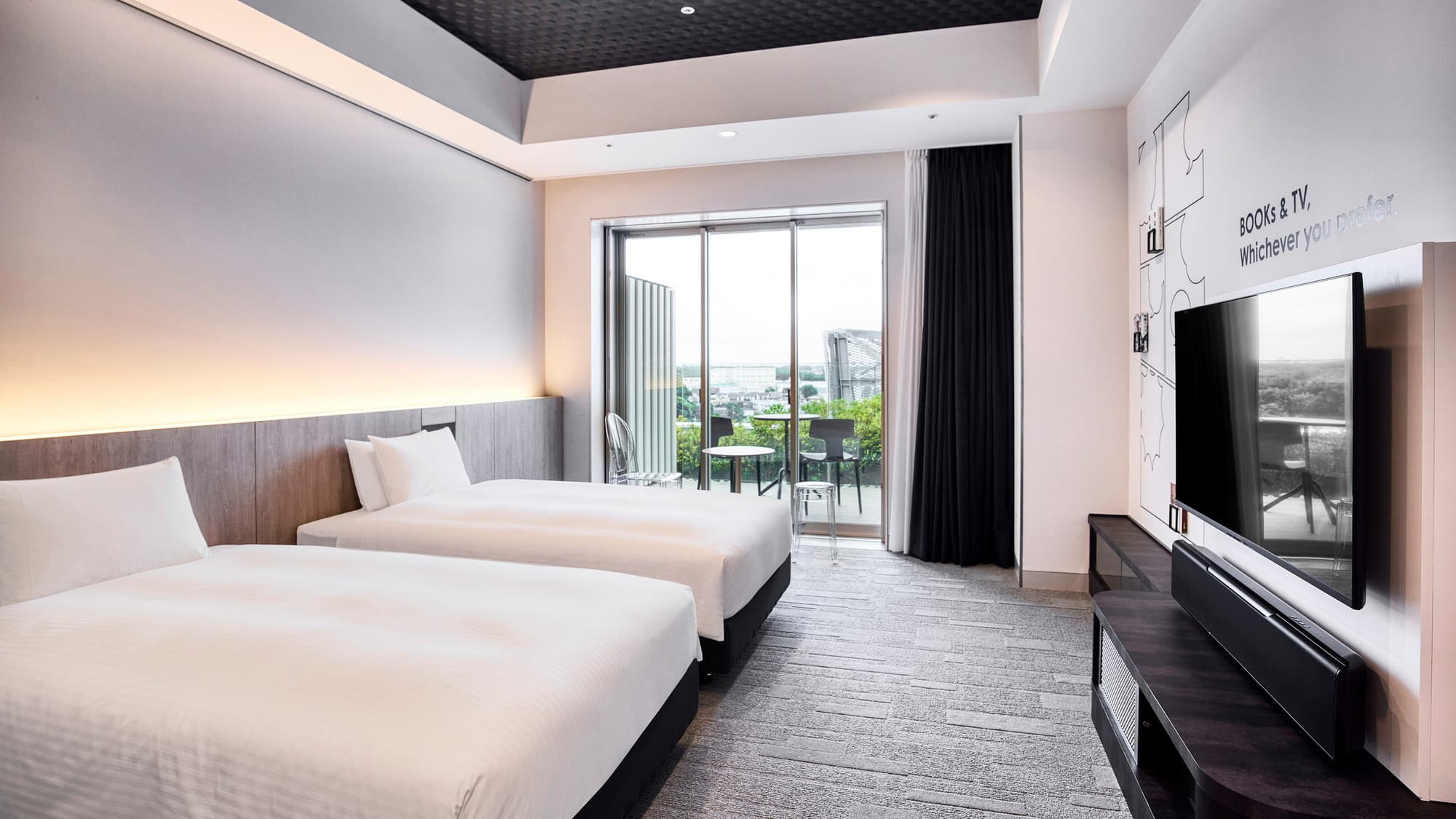 IN THE LIBRARY hotel and books