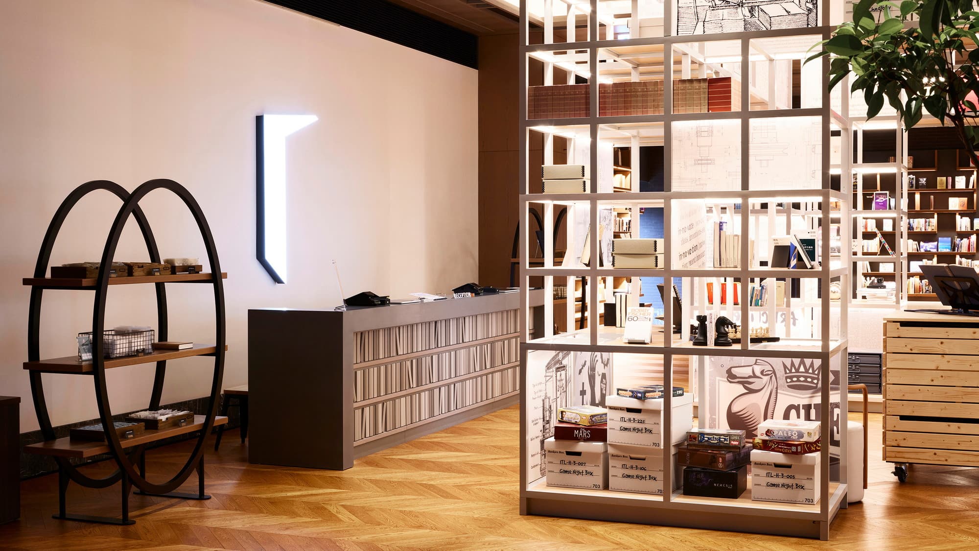 レセプション｜知識と感性が交わる特別な空間へ、ようこそ。旅がここから始まります。