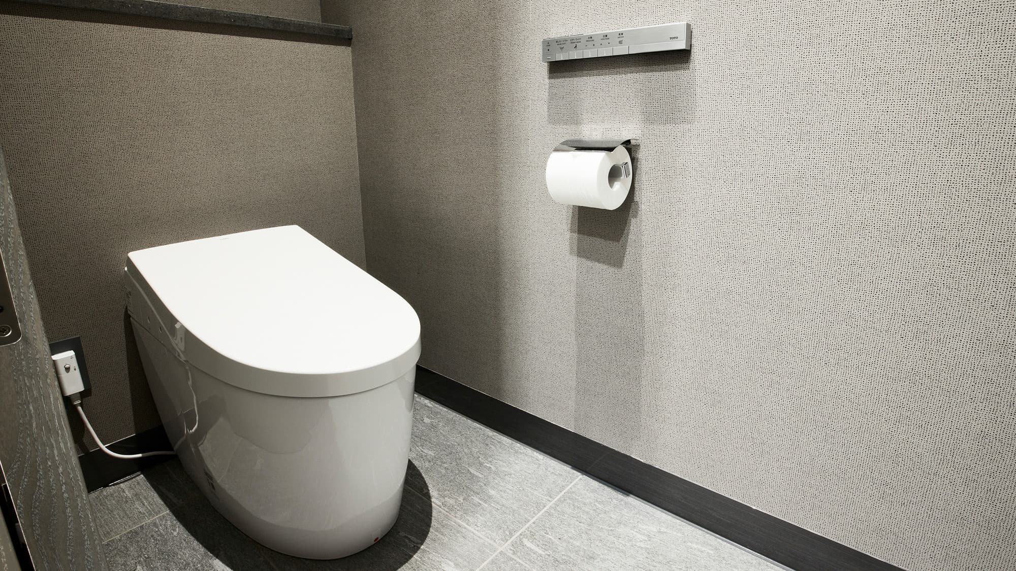 オルトジャパニーズ｜シックで落ち着いた雰囲気の独立型のトイレです。