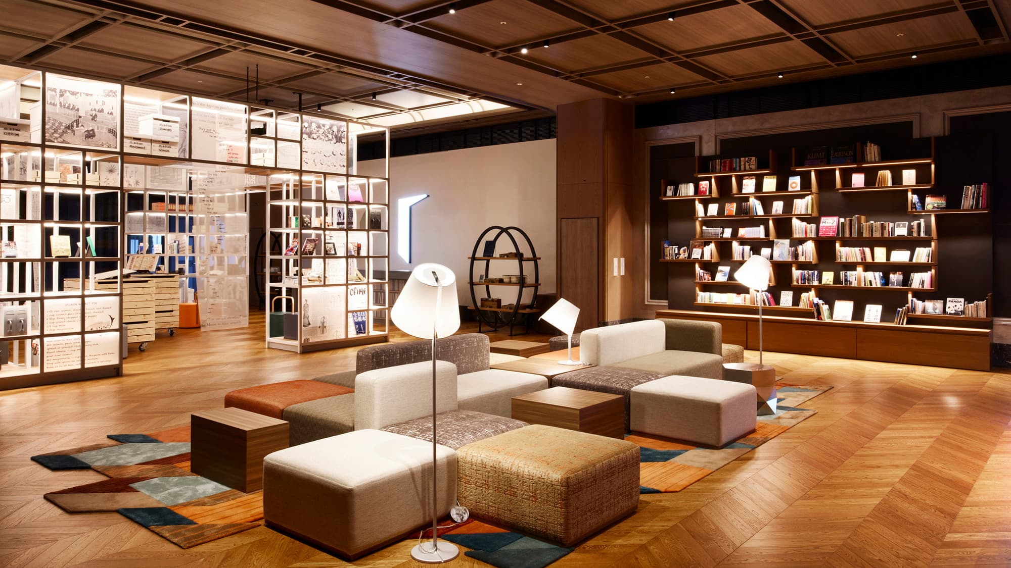 THE LIBRARY | the crossroads｜居心地の良い空間で本と過ごす贅沢な時間。