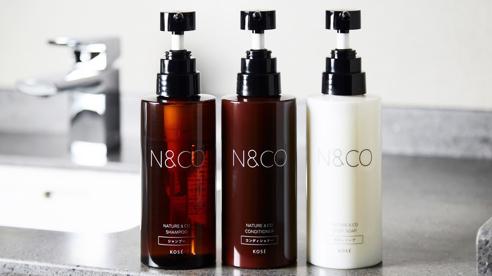 客室｜備品イメージ／NATURE&COのシャンプー・コンディショナー・ボディソープです。