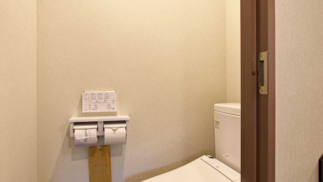 デラックスツイントイレ