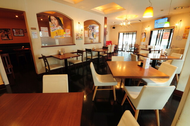 【レストラン＆カフェ十和田】1965年創業の老舗。