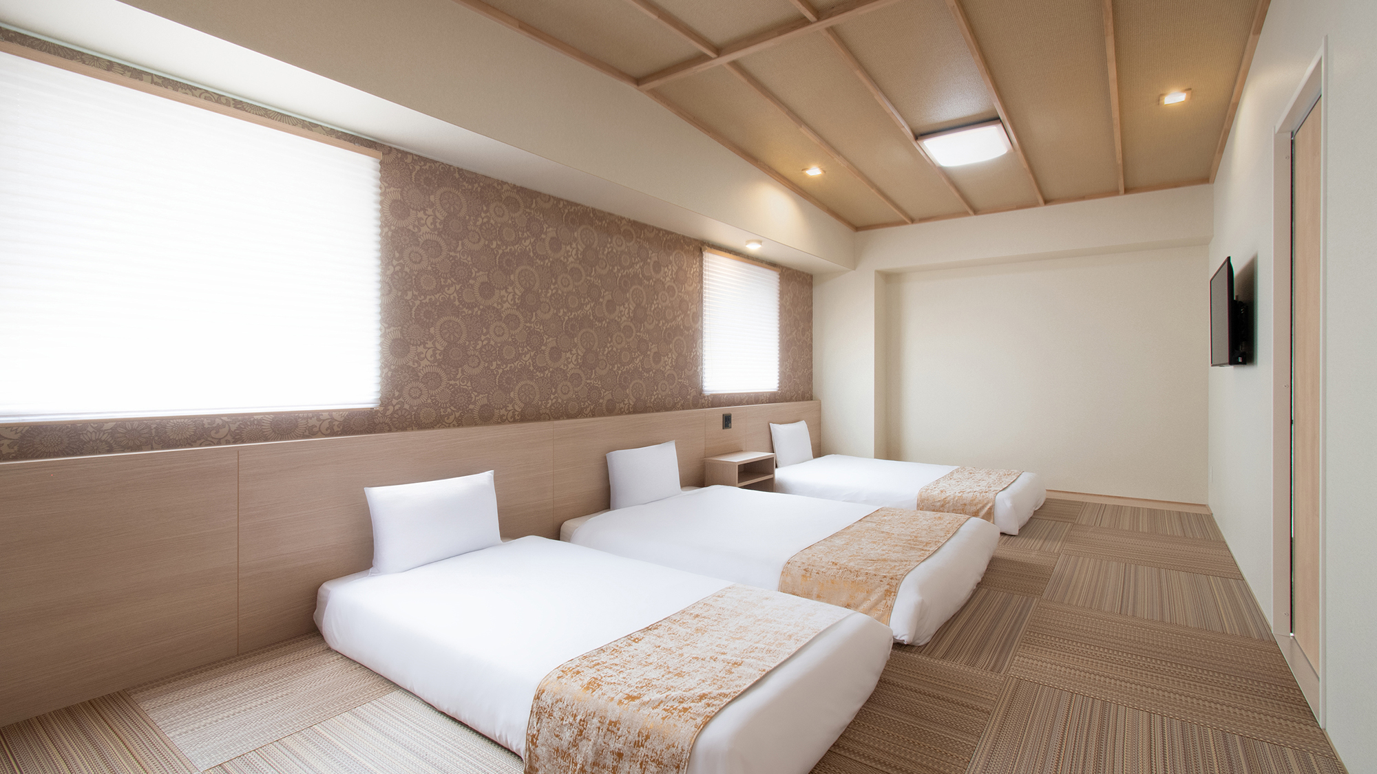 ⑥デラックスルーム（和室）（トリプル）　ベッド幅140㎝&times;2　97㎝&times;1