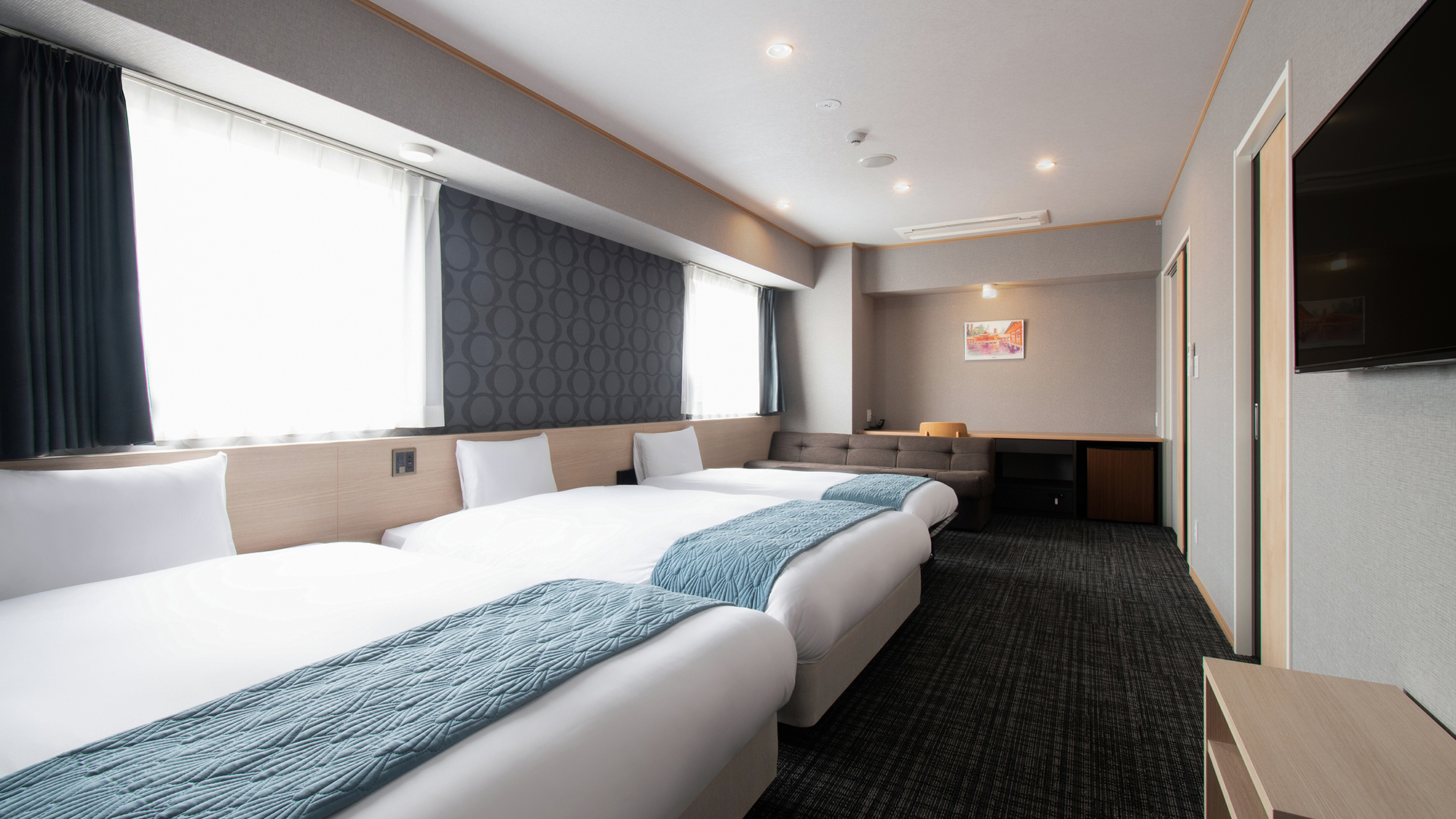 ③デラックスルーム（洋室）（トリプル）　ベッド幅140㎝&times;2　90㎝&times;1