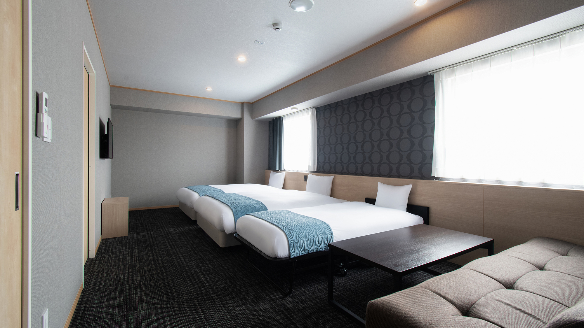 ③デラックスルーム（洋室）（トリプル）　ベッド幅140㎝&times;2　90㎝&times;1