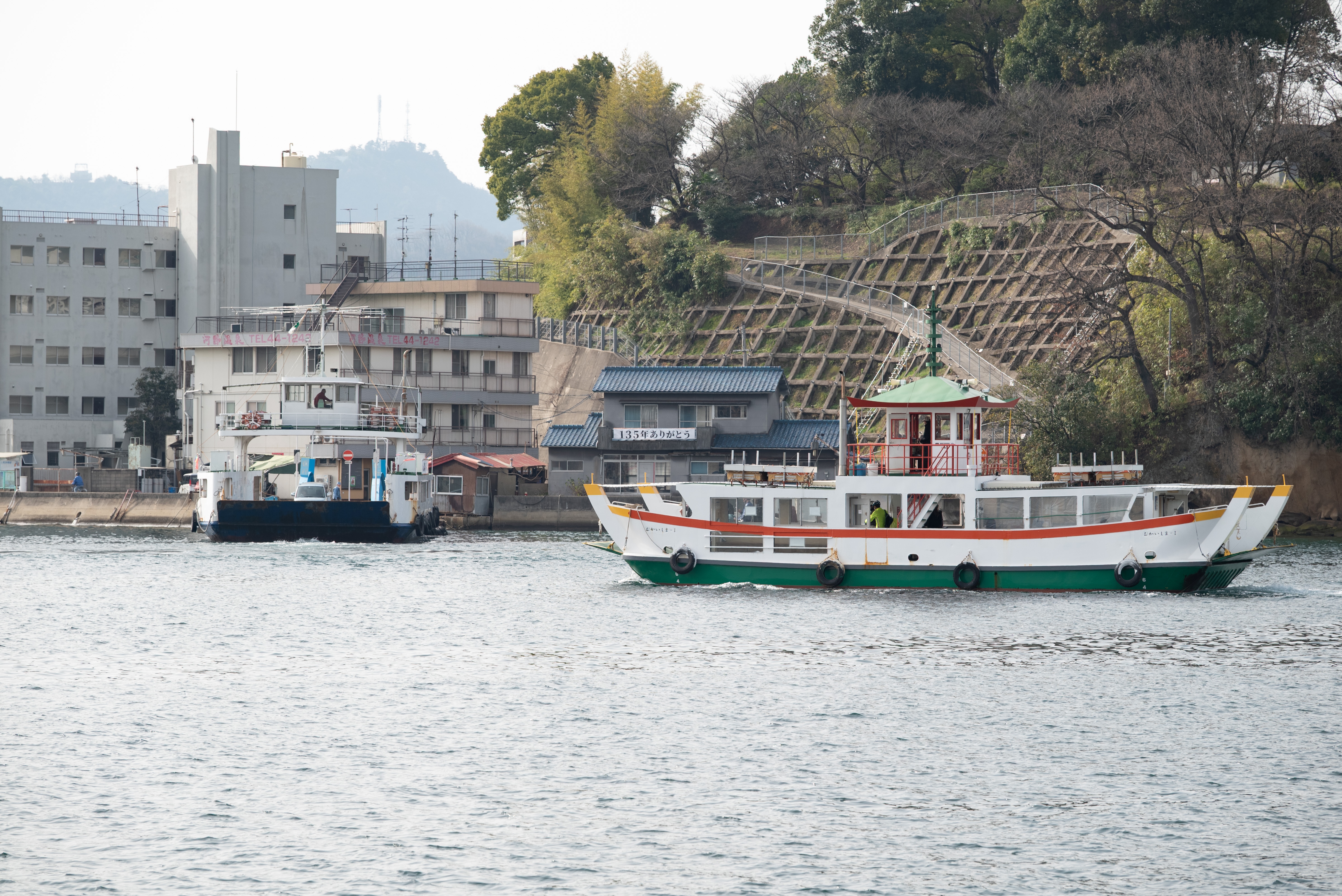 周辺観光：尾道駅前渡船
