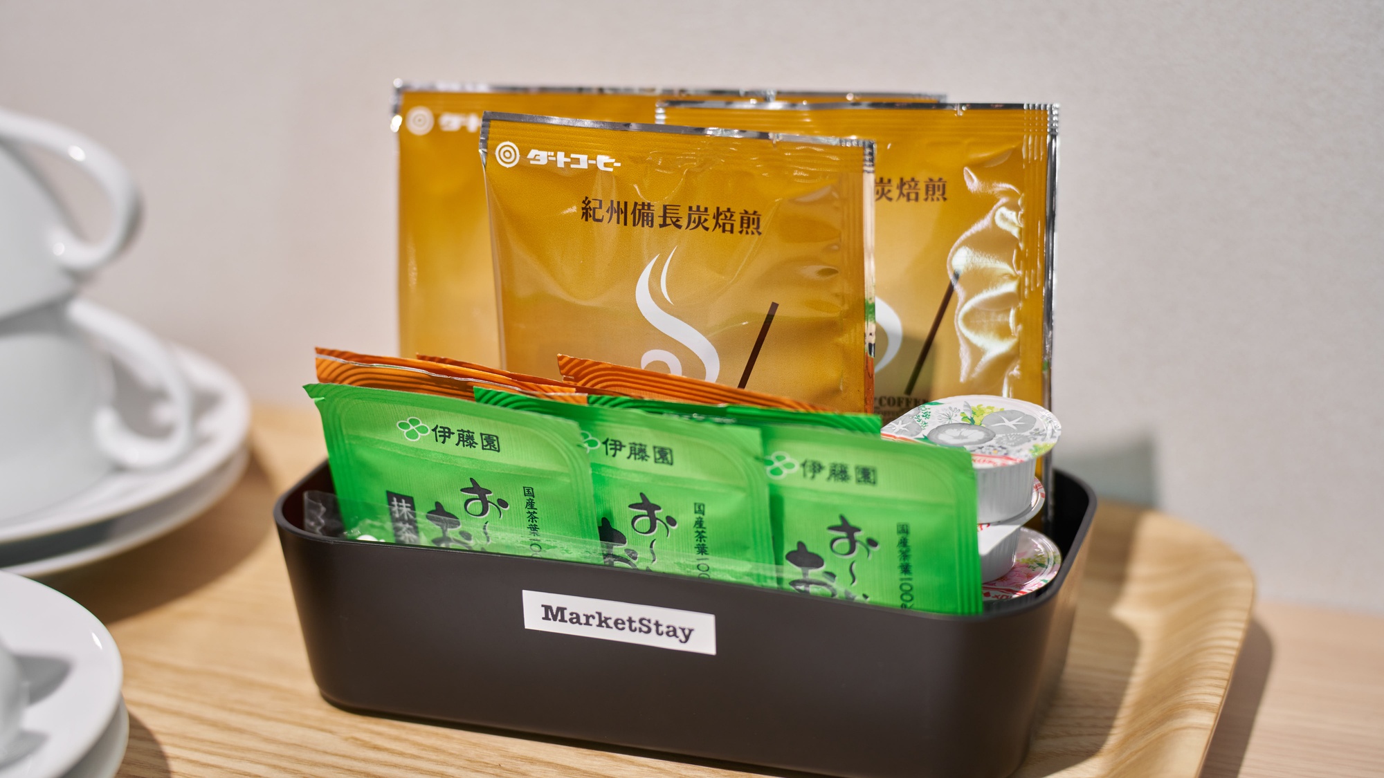 ・【210：アメニティ】インスタントのお茶、コーヒーをご用意しております