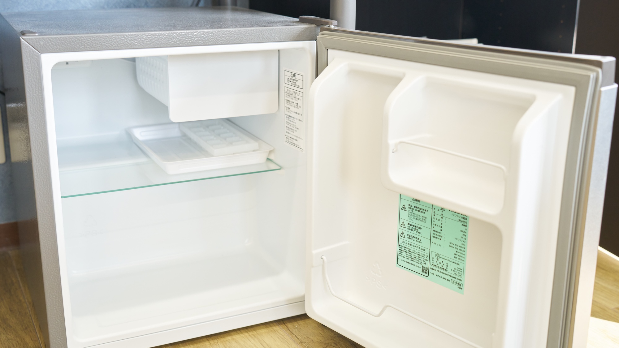 ・【202：冷蔵庫】ドリンクやおつまみを冷やすのにぴったりです