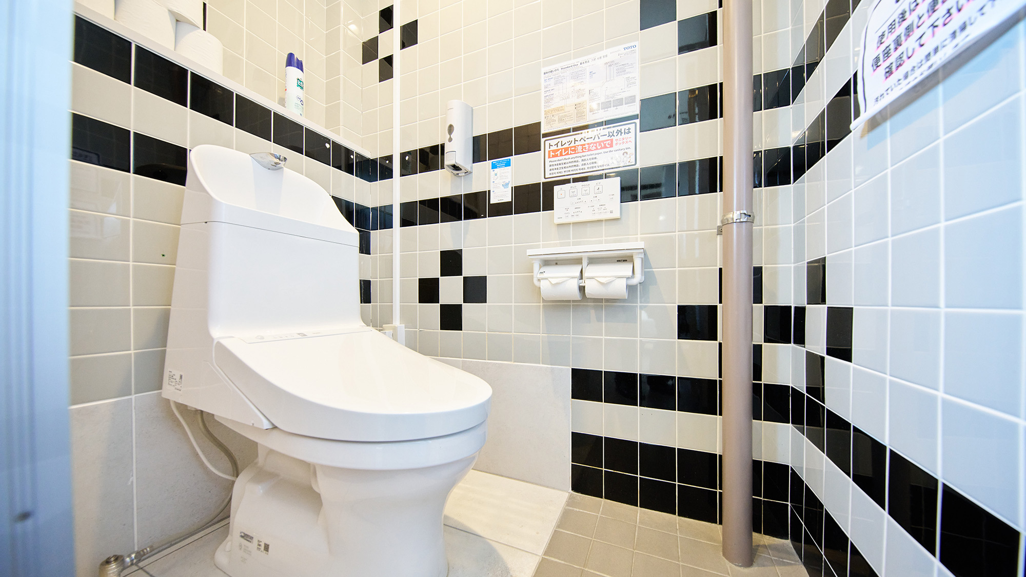 ・【共用トイレ（男性）】安心してご利用いただけるよう、他のお客様への配慮をお願いいたします