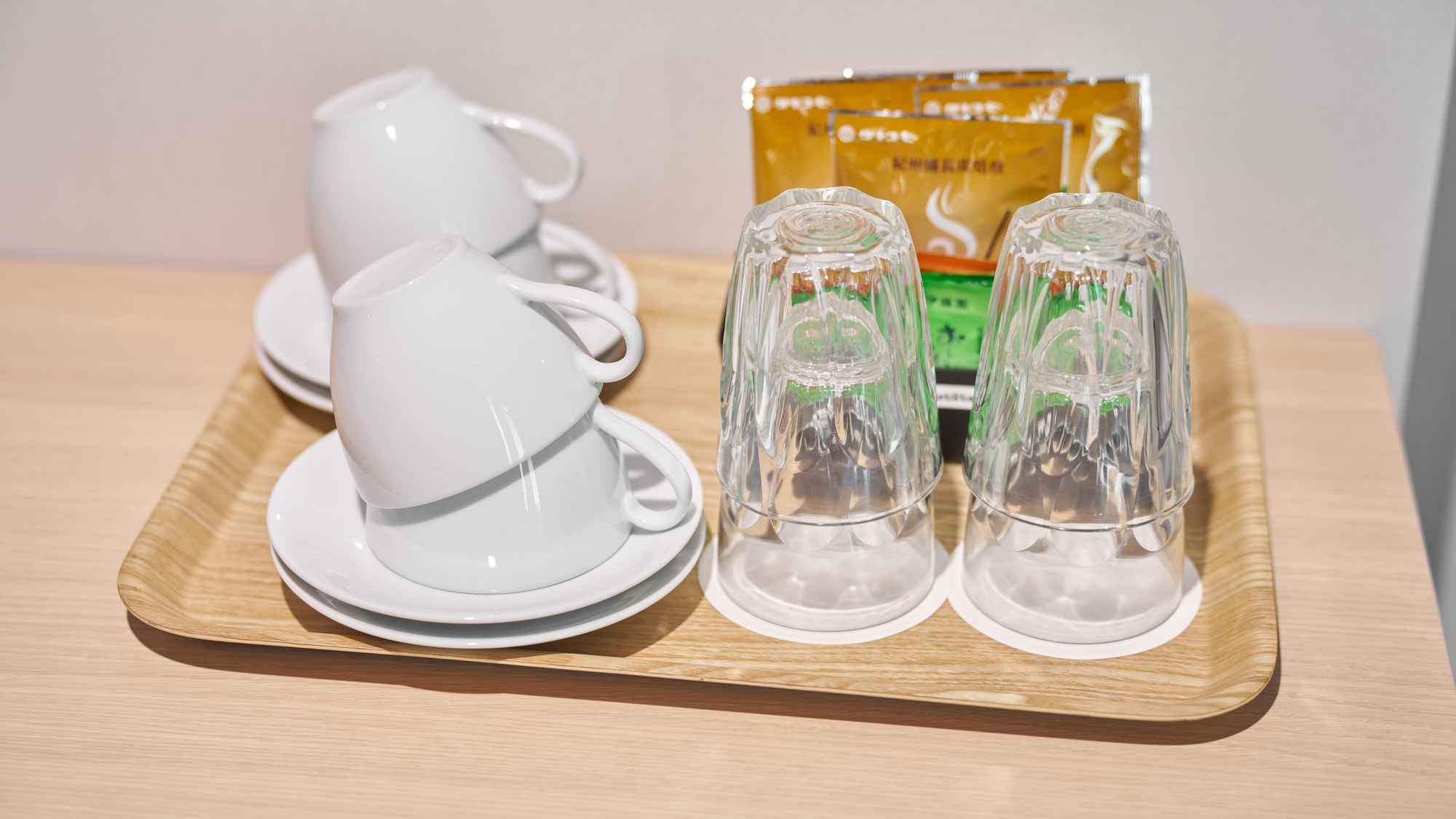 ・【210：設備】お部屋にあるお飲み物はご自由にお召し上がりください