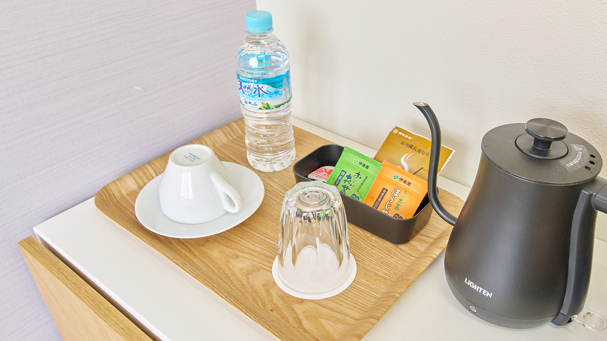 ・【205：設備】お部屋にあるお飲み物は、ご自由にお飲みください